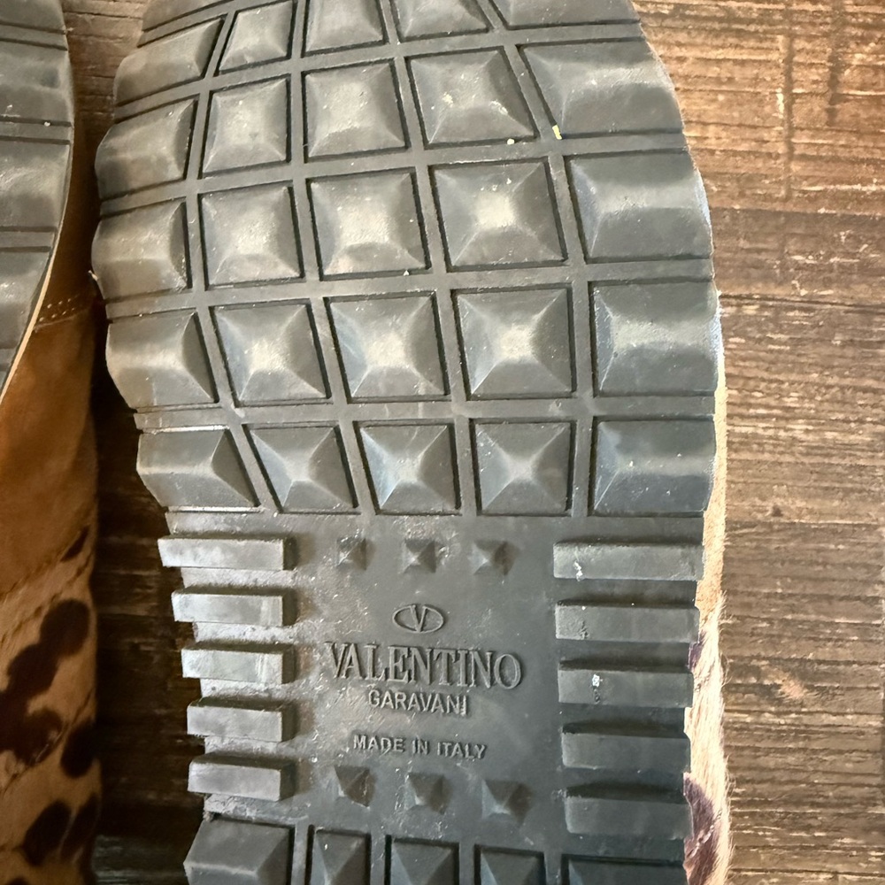 Valentino Garavani Leopard Pony Hair Rockstud Trainers Size 8 - Picture 9 of 14